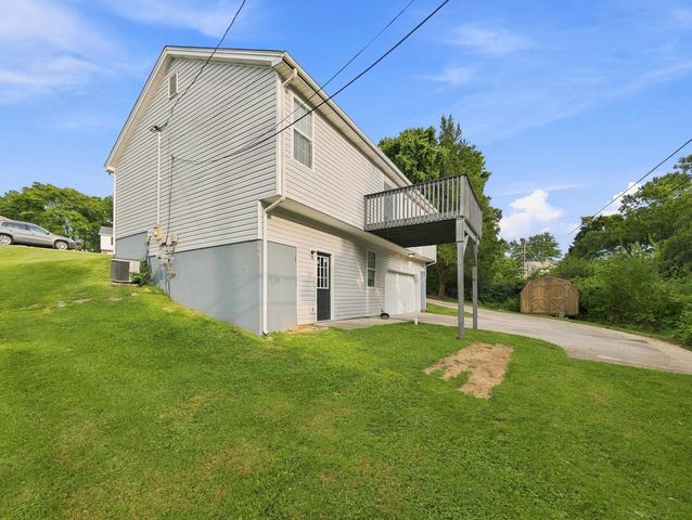 516 Collins, Frankfort, KY 40601