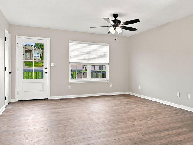 516 Collins, Frankfort, KY 40601