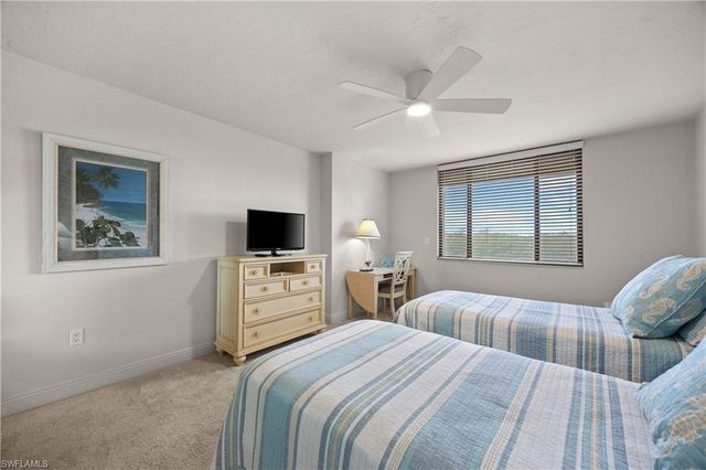 15 Bluebill AVE 103s, Naples, FL 34108