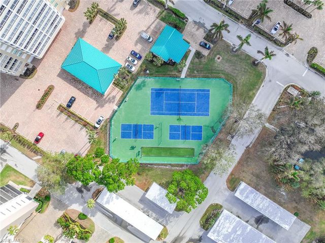 15 Bluebill AVE 103s, Naples, FL 34108