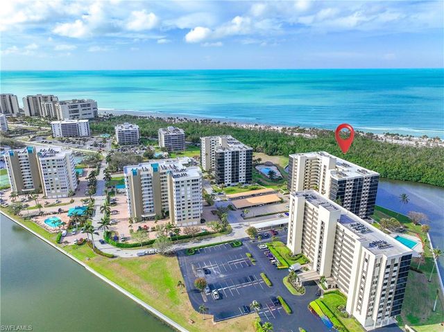 15 Bluebill AVE 103s, Naples, FL 34108