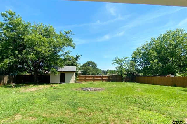 209 La Jodepa Street, Grand Saline, TX 75140