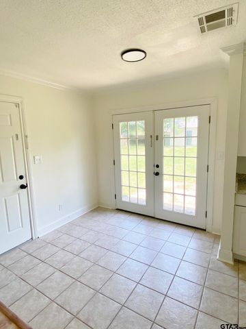 209 La Jodepa Street, Grand Saline, TX 75140