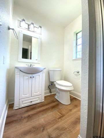209 La Jodepa Street, Grand Saline, TX 75140