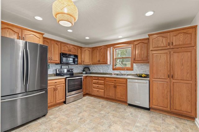 354 OAK STREET, Menasha, WI 54952