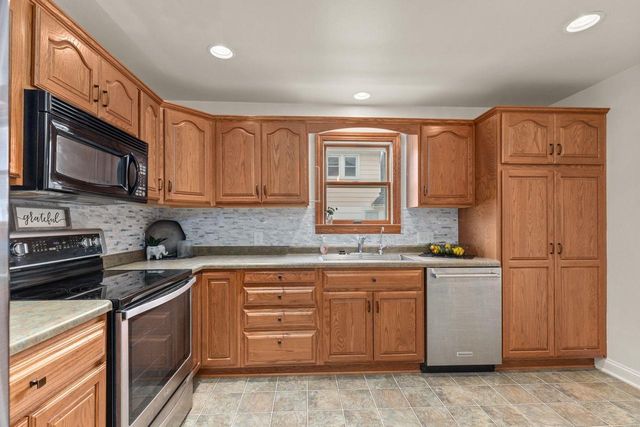 354 OAK STREET, Menasha, WI 54952