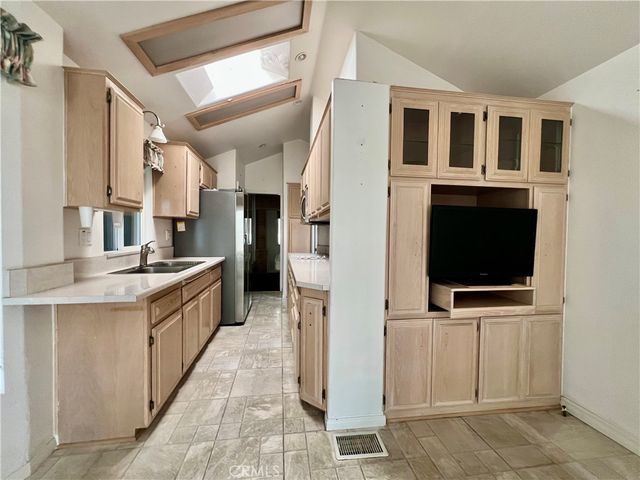 1295 S Cawston 429, Hemet, CA 92545