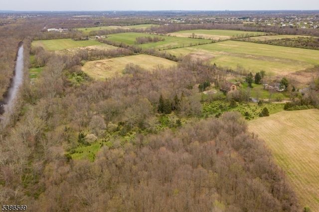 912 Canal Rd, Franklin Twp., NJ 08540