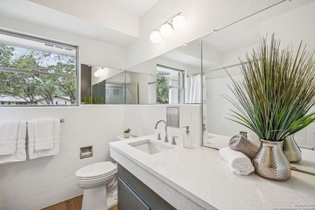 320 El Portal, San Antonio, TX 78232