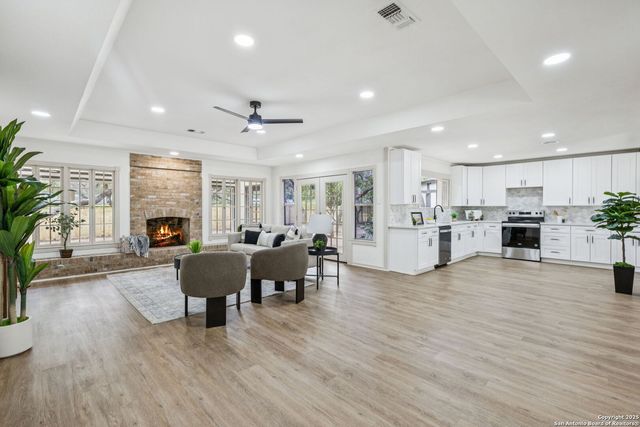 320 El Portal, San Antonio, TX 78232