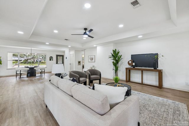 320 El Portal, San Antonio, TX 78232