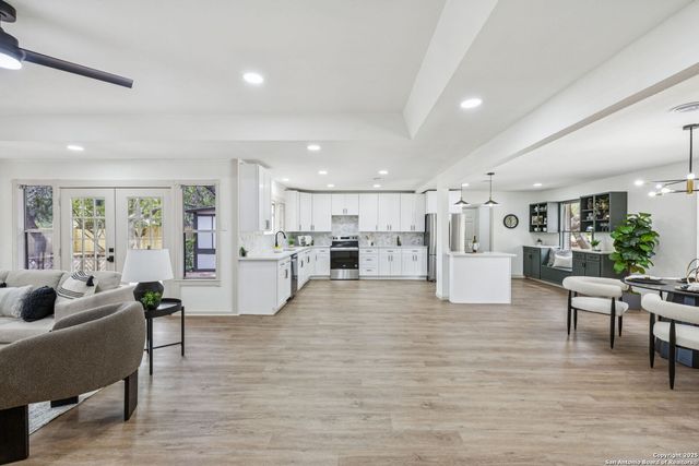 320 El Portal, San Antonio, TX 78232