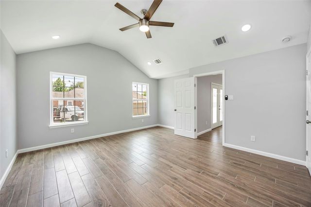 3201 Nebraska Street, Baytown, TX 77520