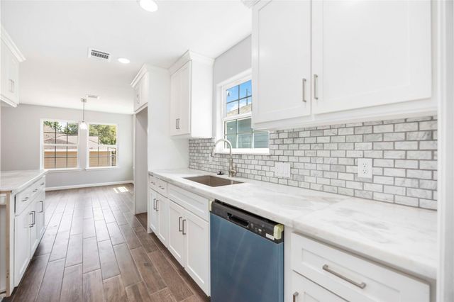 3201 Nebraska Street, Baytown, TX 77520