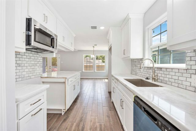 3201 Nebraska Street, Baytown, TX 77520