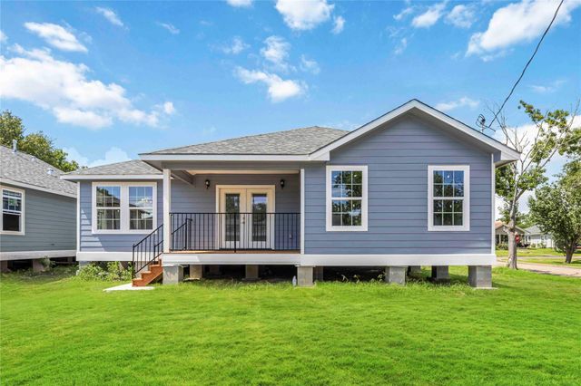 3201 Nebraska Street, Baytown, TX 77520