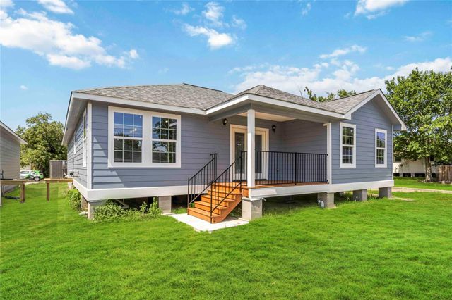 3201 Nebraska Street, Baytown, TX 77520