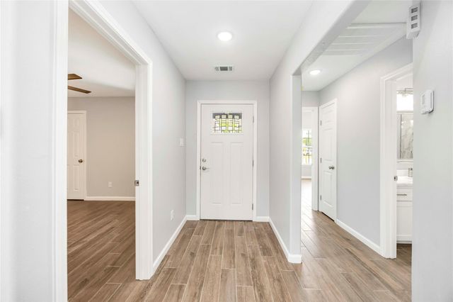 3201 Nebraska Street, Baytown, TX 77520