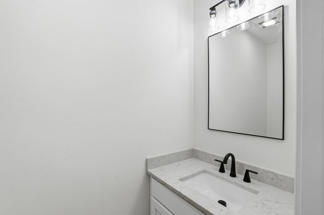 12 Valley Run Dr, Attleboro, MA 02703