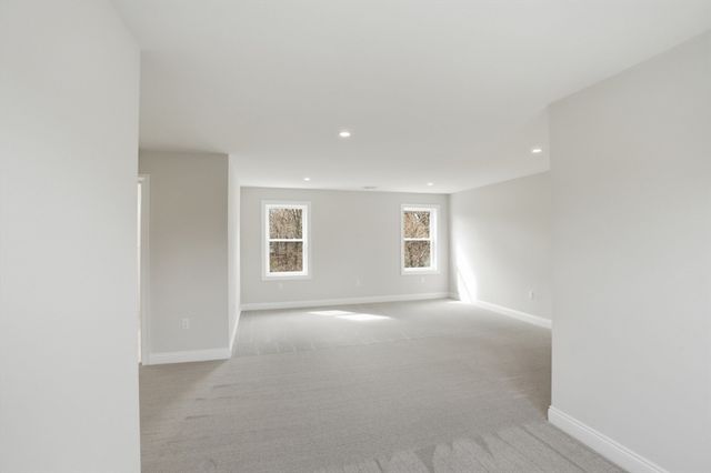 12 Valley Run Dr, Attleboro, MA 02703