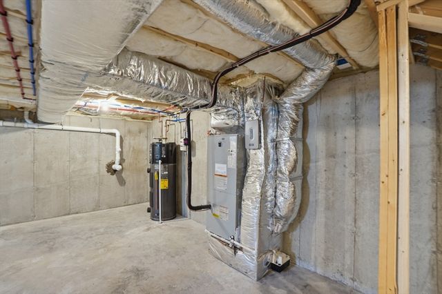 12 Valley Run Dr, Attleboro, MA 02703