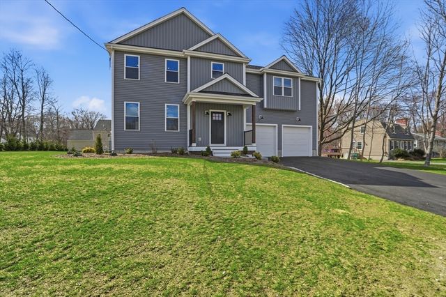 12 Valley Run Dr, Attleboro, MA 02703