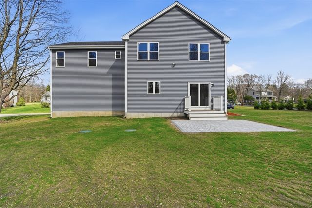 12 Valley Run Dr, Attleboro, MA 02703