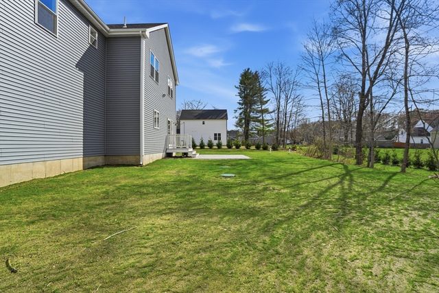 12 Valley Run Dr, Attleboro, MA 02703