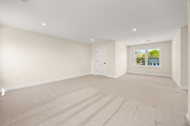 12 Valley Run Dr, Attleboro, MA 02703