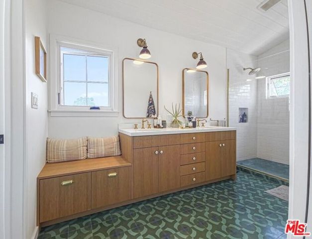 1616 Cerro Gordo Street, Los Angeles, CA 90026