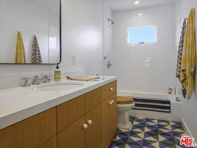 1616 Cerro Gordo Street, Los Angeles, CA 90026