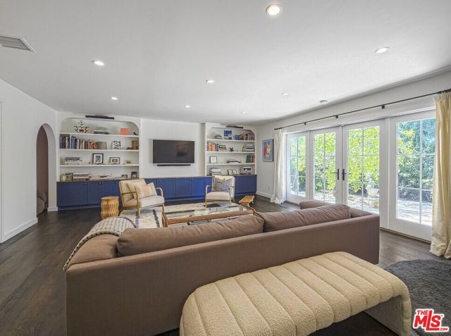 1616 Cerro Gordo Street, Los Angeles, CA 90026