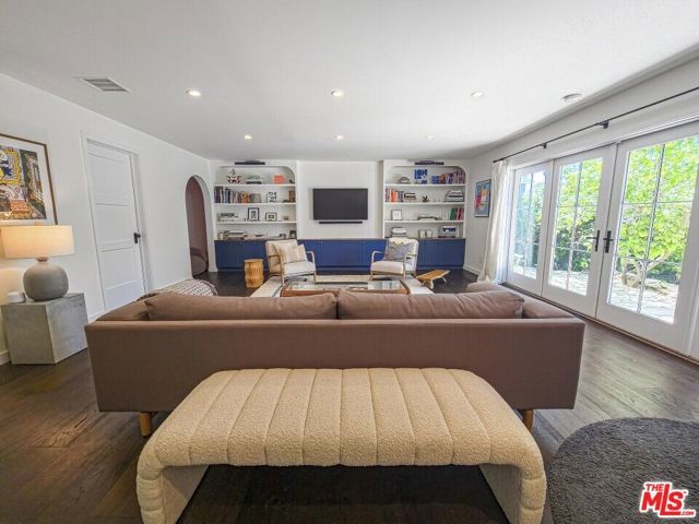 1616 Cerro Gordo Street, Los Angeles, CA 90026