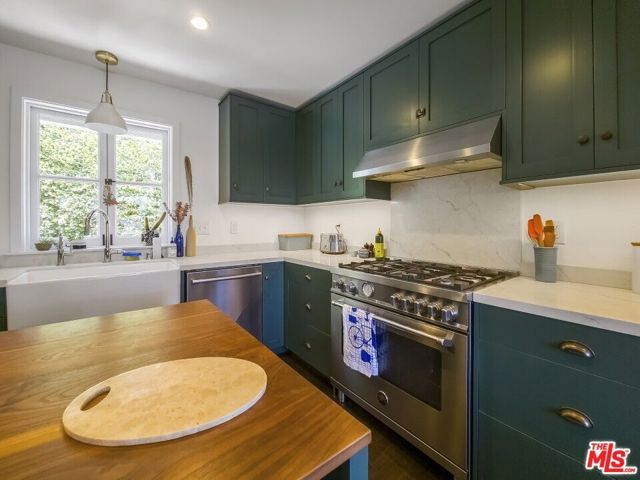 1616 Cerro Gordo Street, Los Angeles, CA 90026