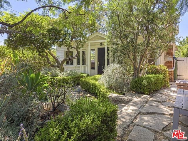 1616 Cerro Gordo Street, Los Angeles, CA 90026