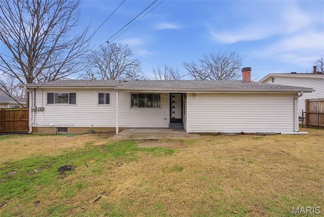 265 Waterford Drive, Florissant, MO 63033