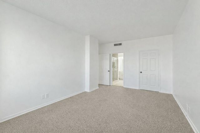 14 Greenway Plaza 15N, Houston, TX 77046