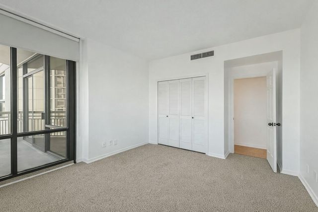 14 Greenway Plaza 15N, Houston, TX 77046