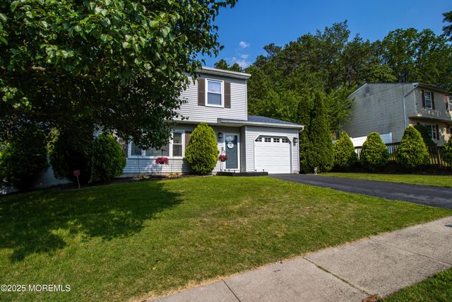 815 Constitution Drive, Brick, NJ 08724