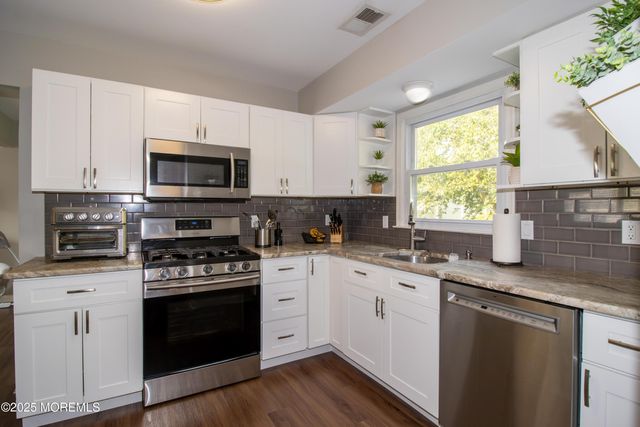 815 Constitution Drive, Brick, NJ 08724
