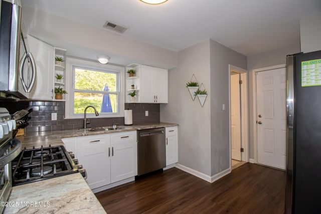 815 Constitution Drive, Brick, NJ 08724