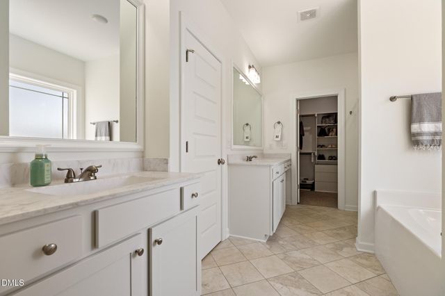 418 Carolina Landing Drive, Zebulon, NC 27597