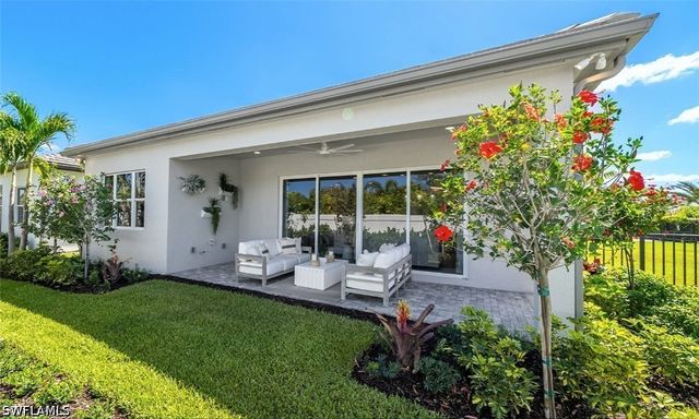 2669 Hyacinth PL, Naples, FL 34112