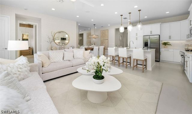 2669 Hyacinth PL, Naples, FL 34112