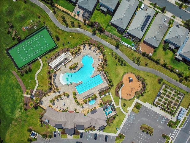 11816 CAMPFIRE STORY LANE, Orlando, FL 32832