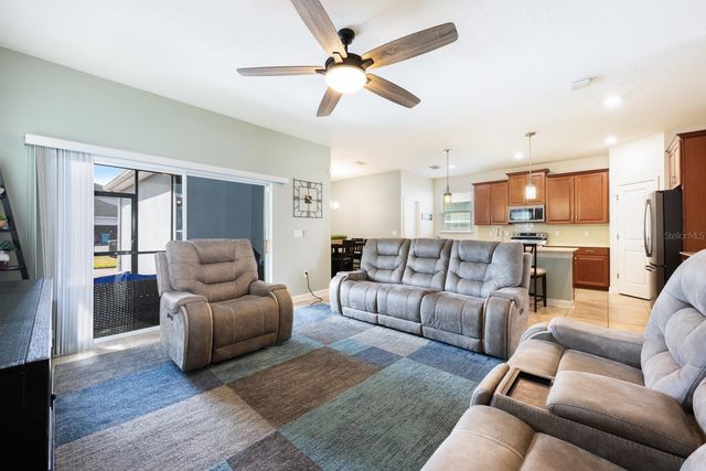 11816 CAMPFIRE STORY LANE, Orlando, FL 32832