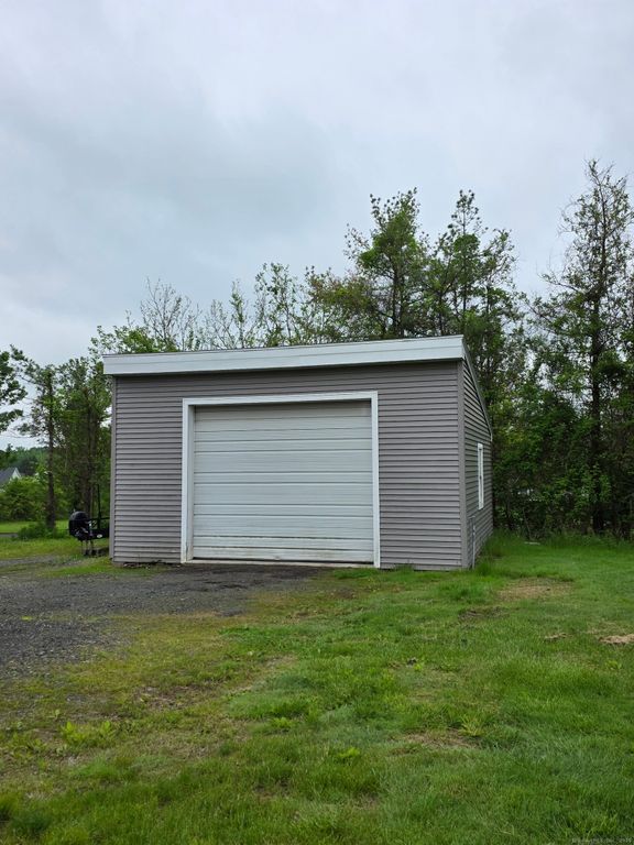 319 Thompsonville Road, Suffield, CT 06078