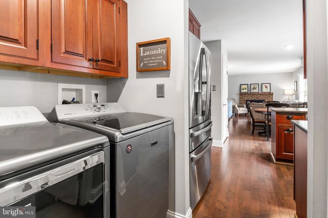 4704 YORKSHIRE DR, Ellicott City, MD 21043