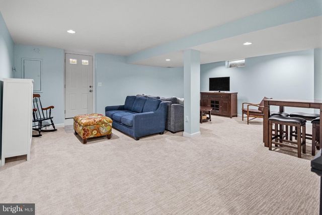 4704 YORKSHIRE DR, Ellicott City, MD 21043