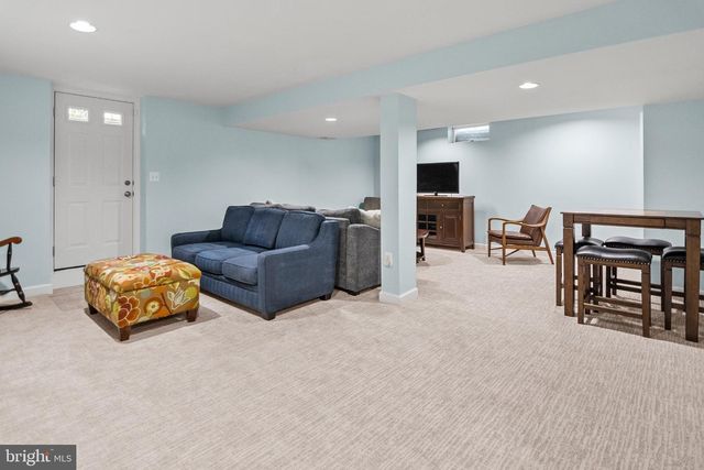 4704 YORKSHIRE DR, Ellicott City, MD 21043